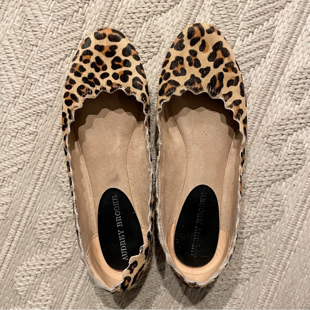 Size 8 Audrey Brooke flats